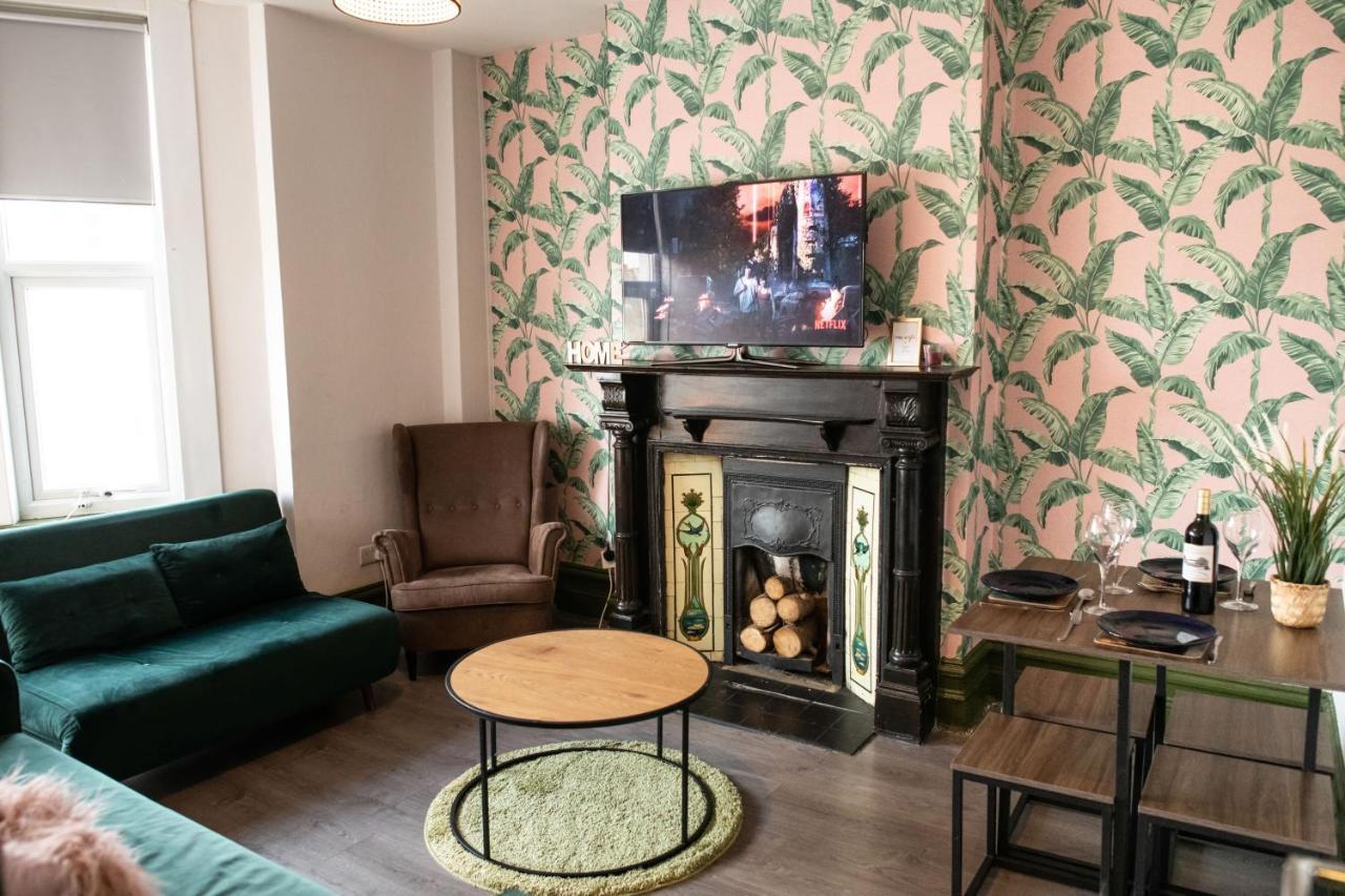Lovely 2 Bedroom Flat In Shepherd'S Bush With Indoor Fire Place Londres Extérieur photo