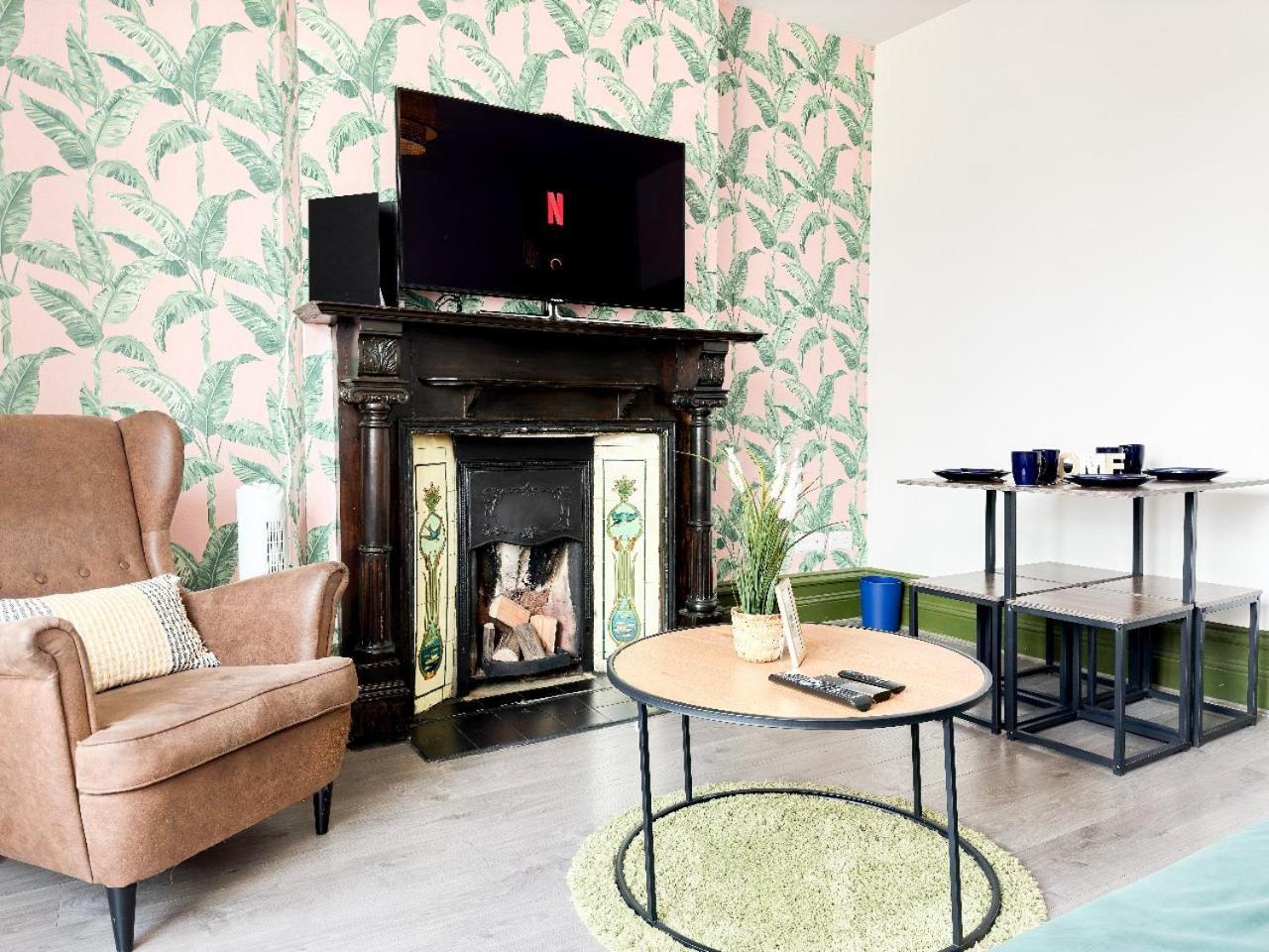 Lovely 2 Bedroom Flat In Shepherd'S Bush With Indoor Fire Place Londres Extérieur photo